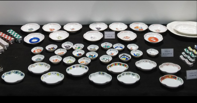 九谷美陶園では豆皿小皿ブームに対応し1300円〜1600円のお求めやすい価格の商品を展示しました。
