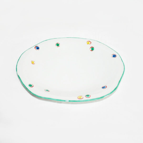 手描き　和洋食器　水玉文様八寸楕円皿色違いで購入しました。気に入っています